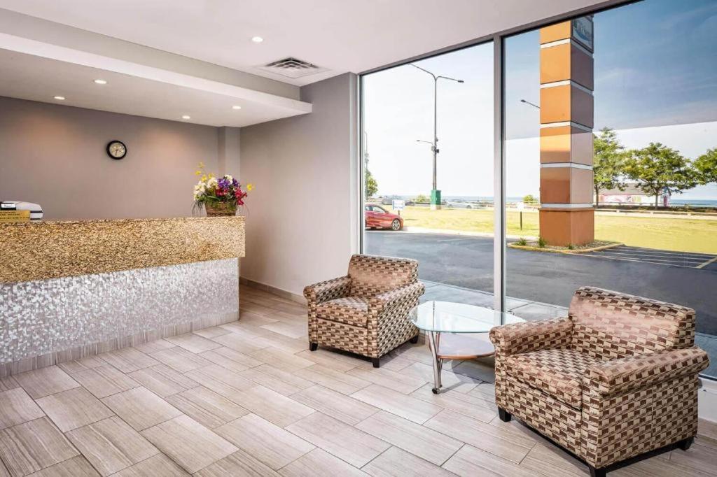 Hotel Lake Shore 3*