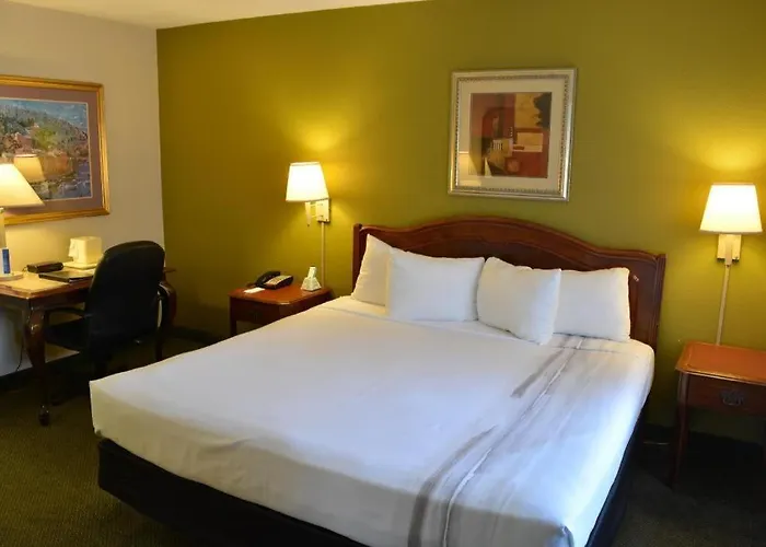 Chicago Lake Shore Hotel