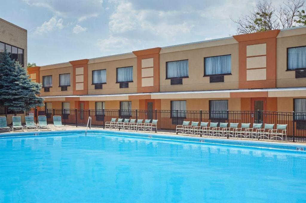 Hotel Lake Shore 3*