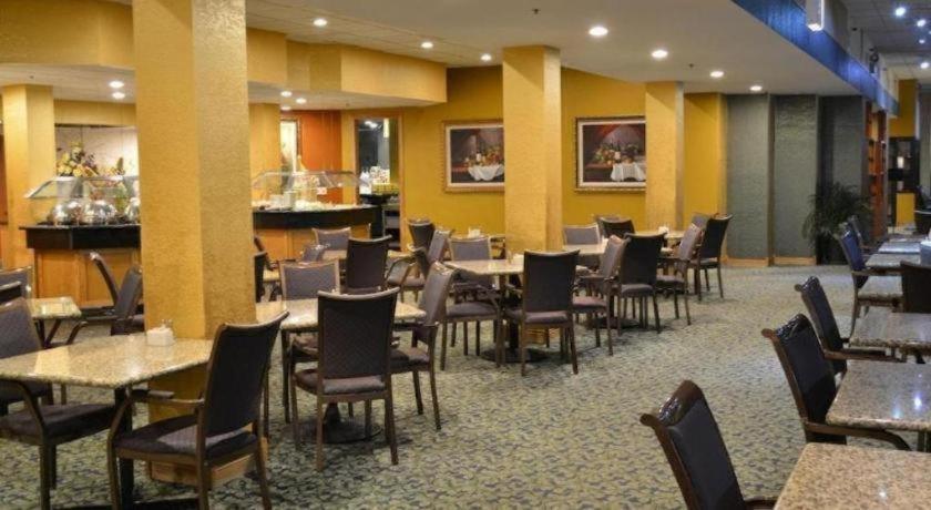 Shore Hotel Chicago